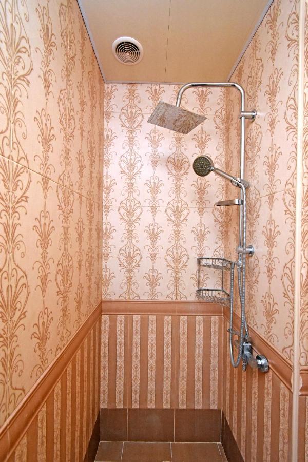 Galaxy Inn Luxury Hostel In Center Yerevan Bagian luar foto
