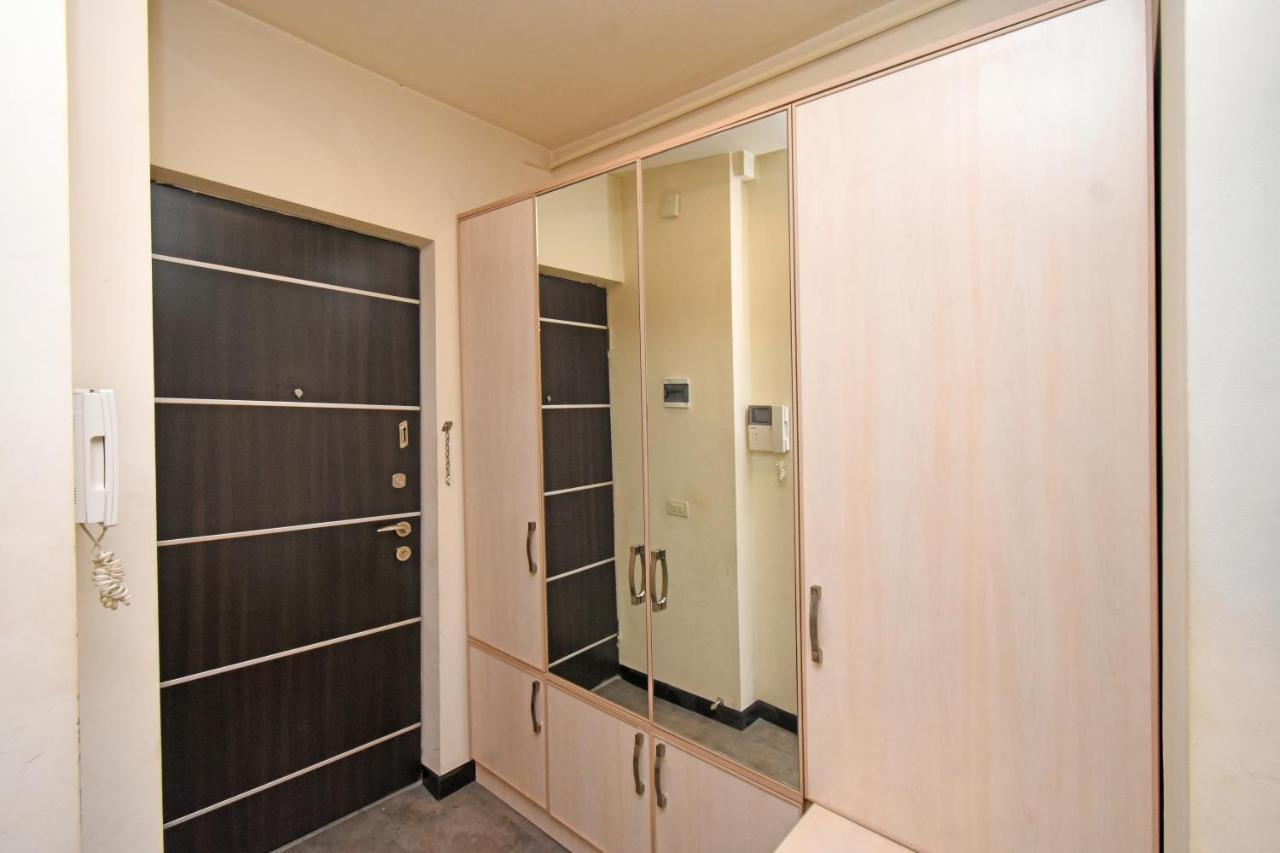 Galaxy Inn Luxury Hostel In Center Yerevan Bagian luar foto
