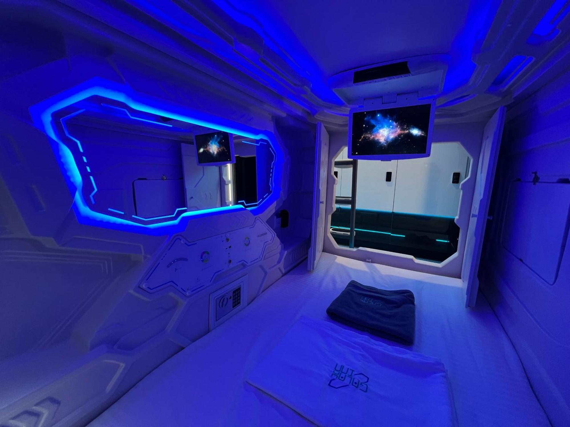 Galaxy Inn Luxury Hostel In Center Yerevan Bagian luar foto