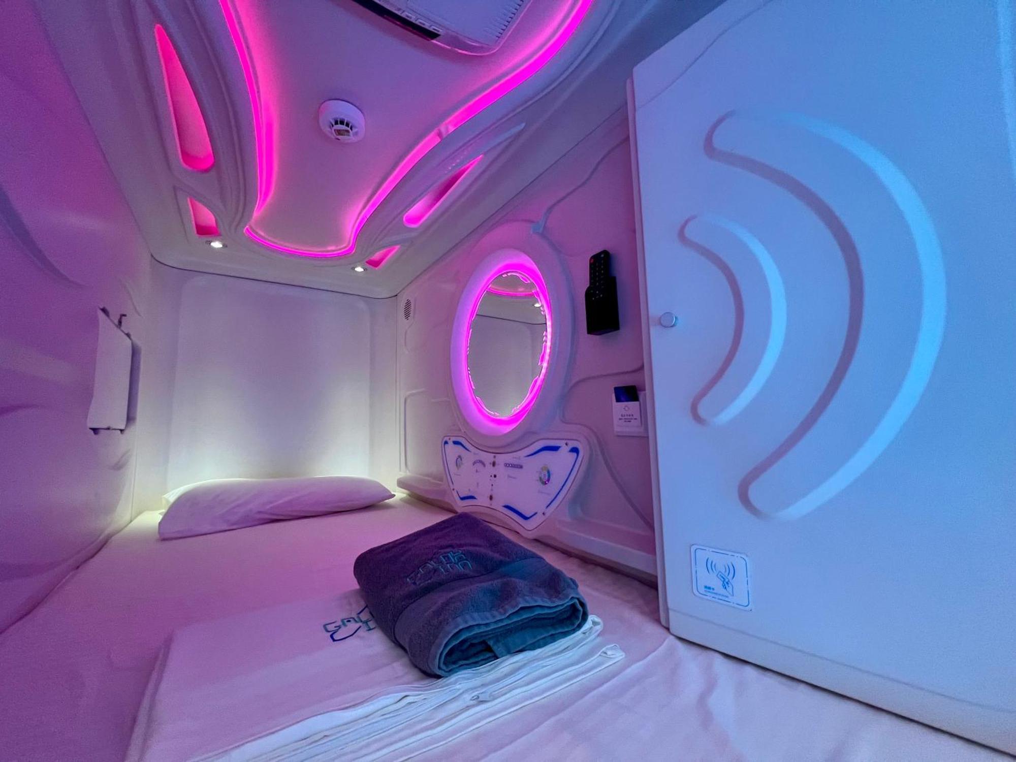 Galaxy Inn Luxury Hostel In Center Yerevan Bagian luar foto