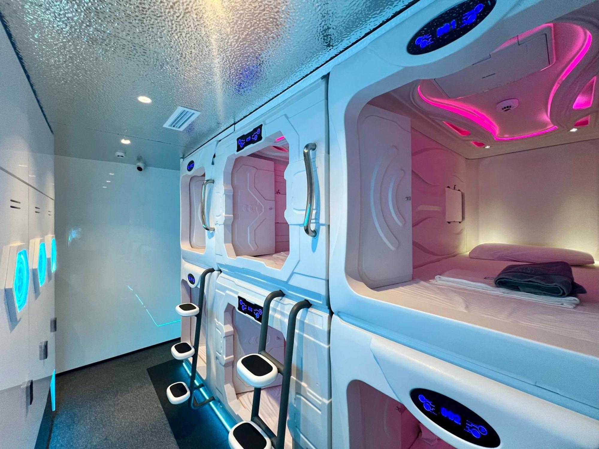 Galaxy Inn Luxury Hostel In Center Yerevan Bagian luar foto